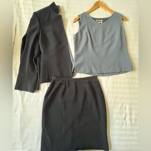 Kasper Charcoal 3 Piece Suit - Picture 2 of 9